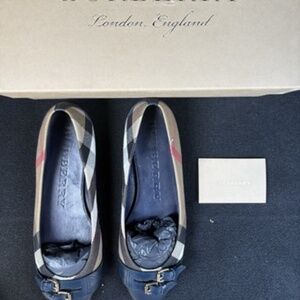 Burberry Flats – Size 6 / EU 36